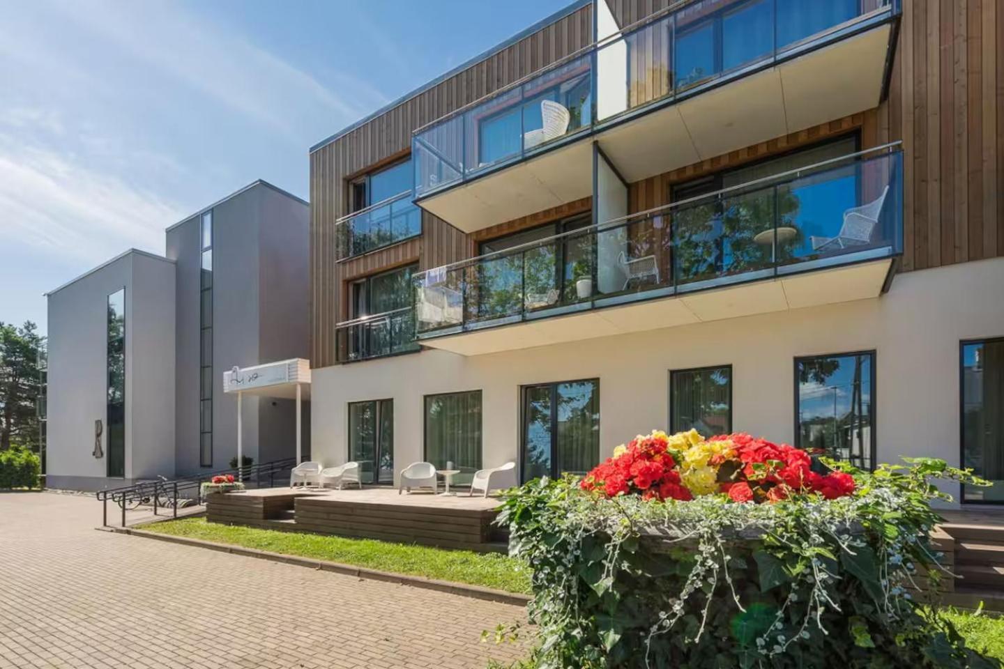 Lovely Aisa Apartment | 2 Terraces Pärnu Exterior photo